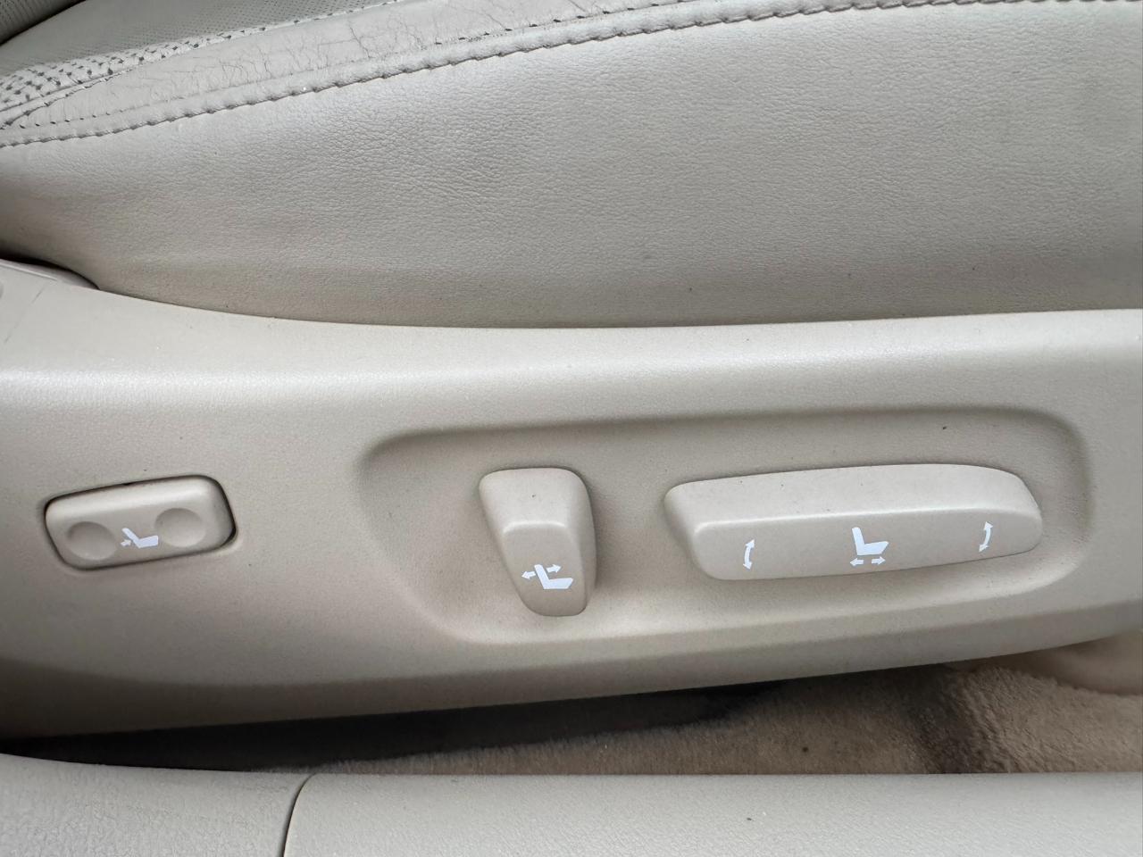 Lexus ES 350 4dr Sdn 2011