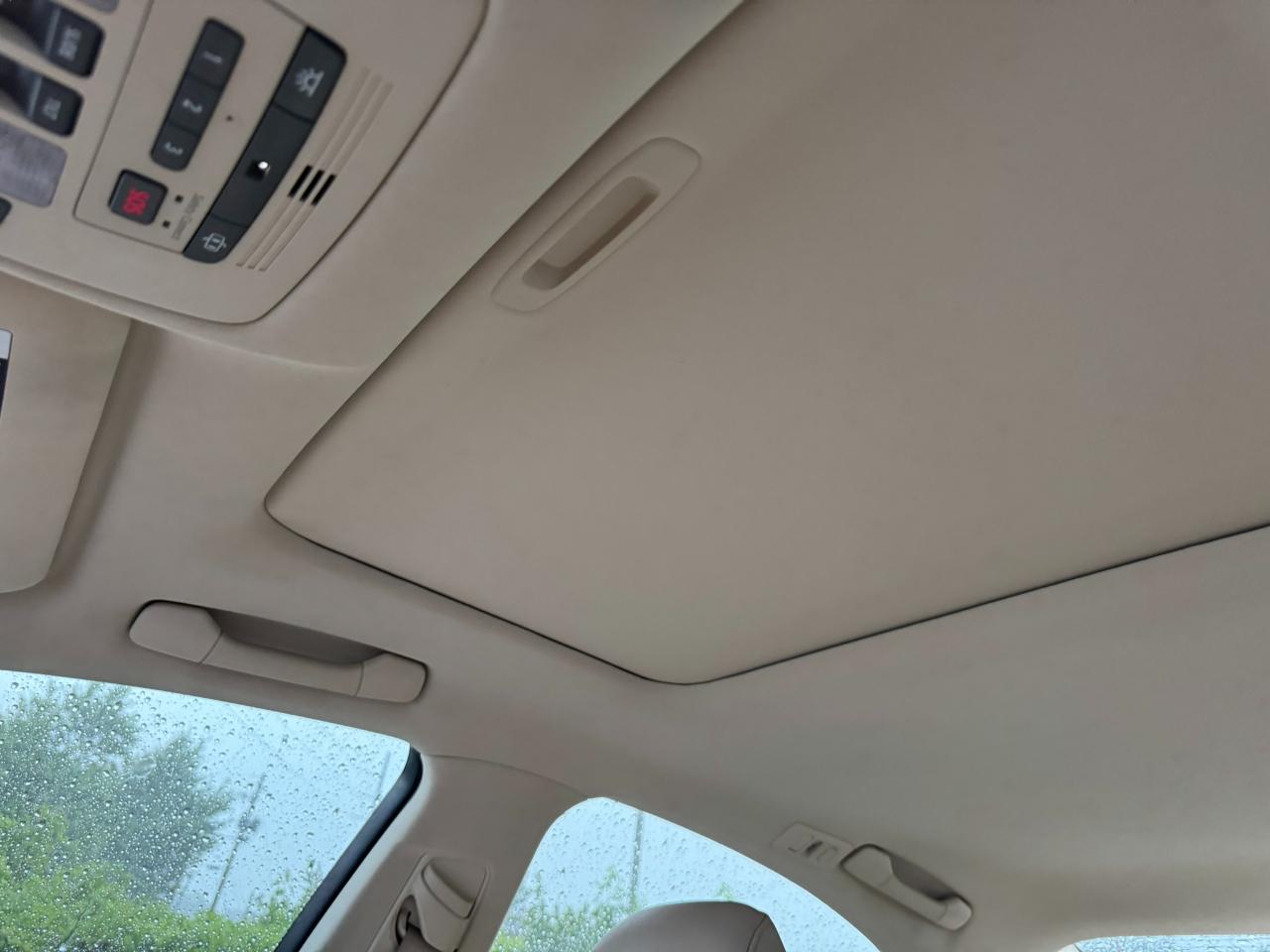 Lexus ES 350 4dr Sdn 2011