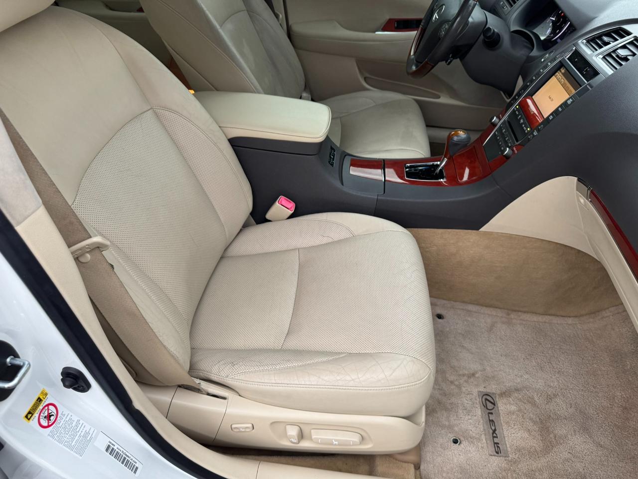 Lexus ES 350 4dr Sdn 2011