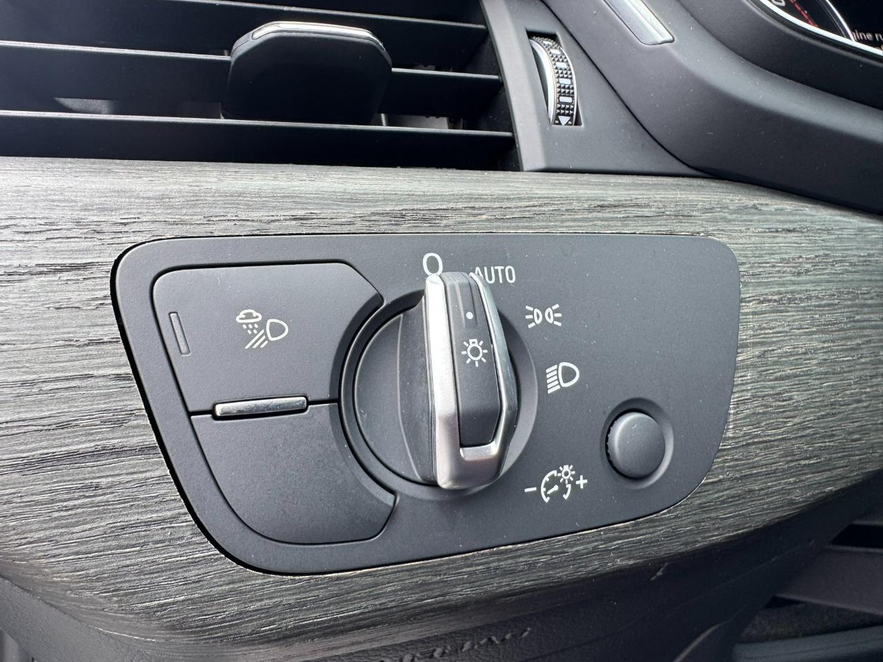 Audi A4 Titanium Premium 40 TFSI 2019