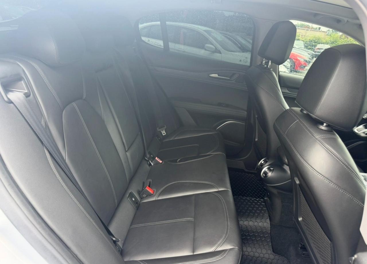 Alfa Romeo Stelvio Sport RWD 2020