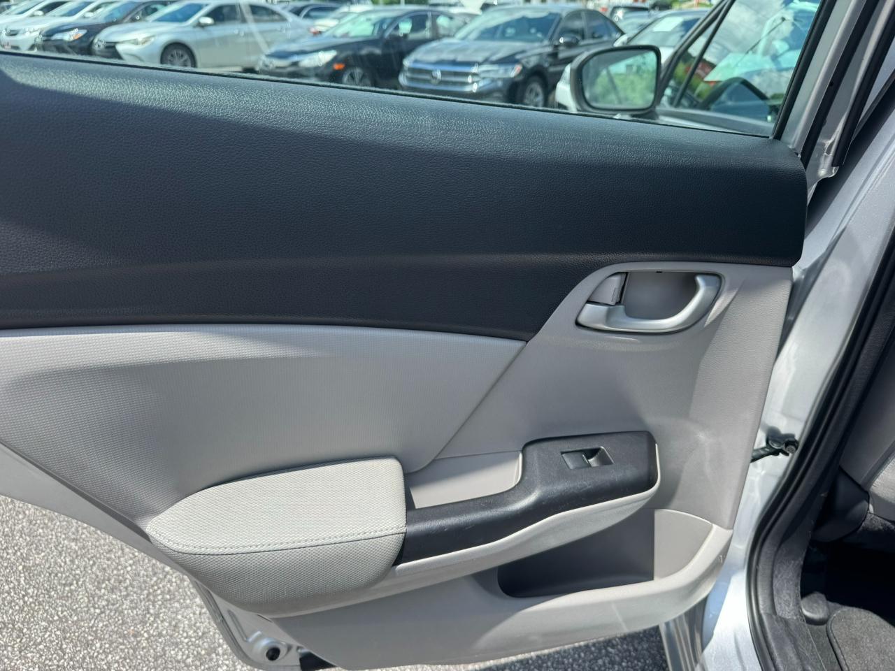 Honda Civic Sedan 4dr CVT LX 2015
