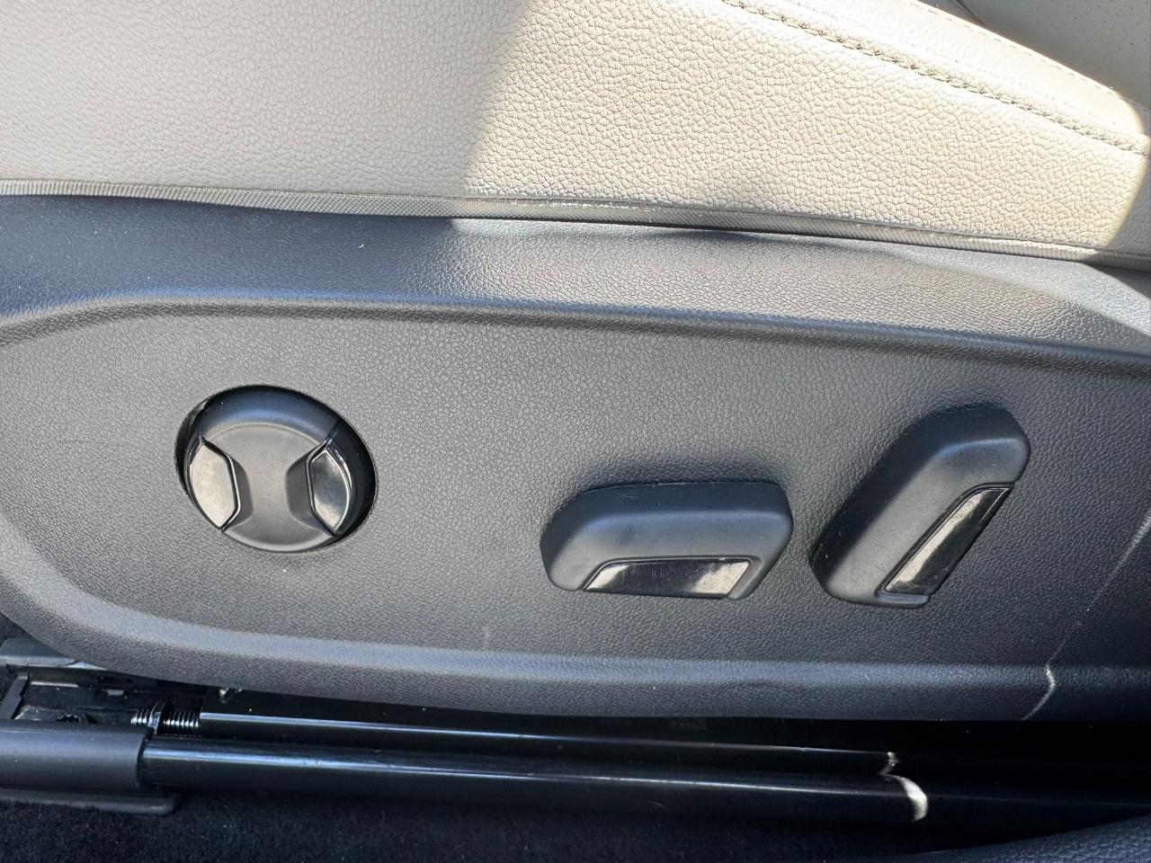 Volkswagen Jetta SE Auto 2024