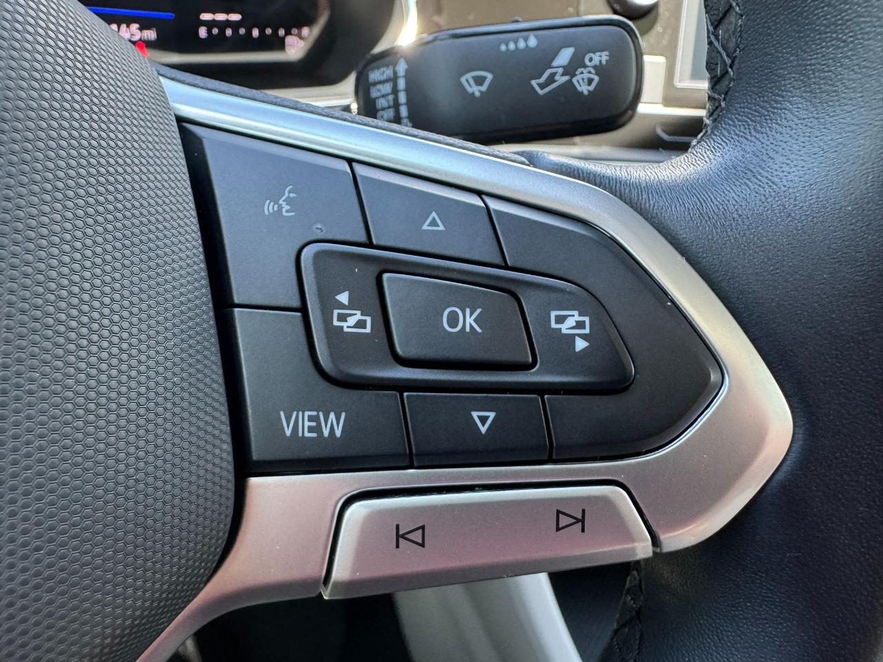 Volkswagen Jetta SE Auto 2024