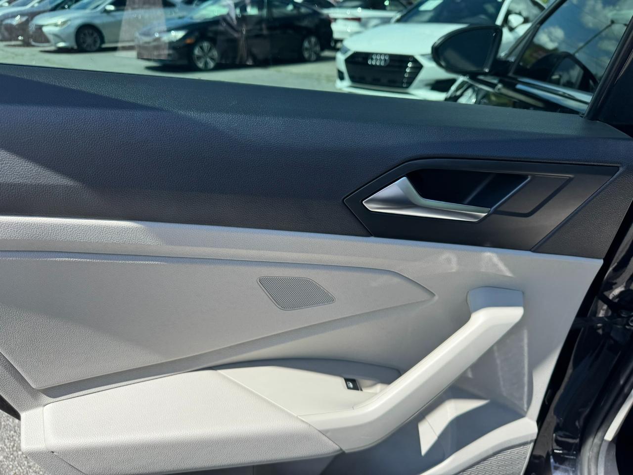 Volkswagen Jetta SE Auto 2024