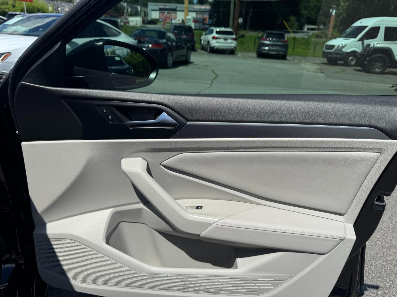 Volkswagen Jetta SE Auto 2024