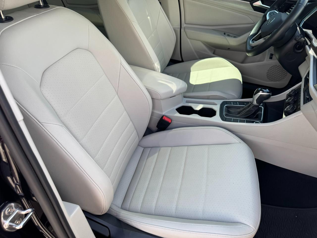 Volkswagen Jetta SE Auto 2024