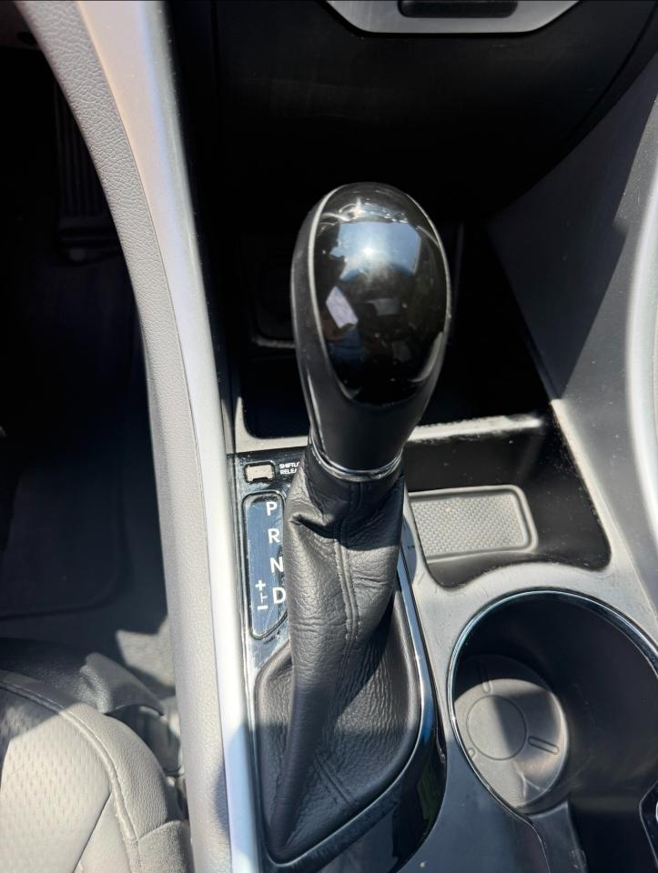 Hyundai Sonata 4dr Sdn 2.4L Auto Limited 2013