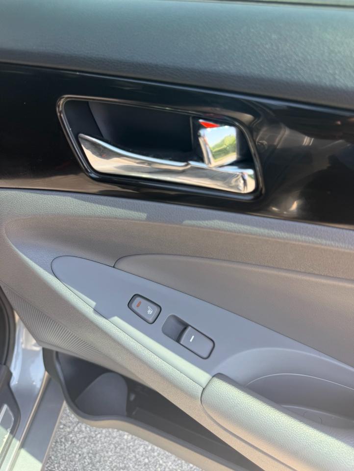 Hyundai Sonata 4dr Sdn 2.4L Auto Limited 2013