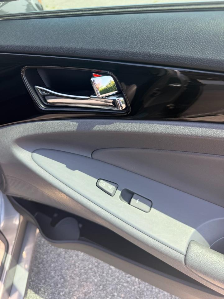 Hyundai Sonata 4dr Sdn 2.4L Auto Limited 2013