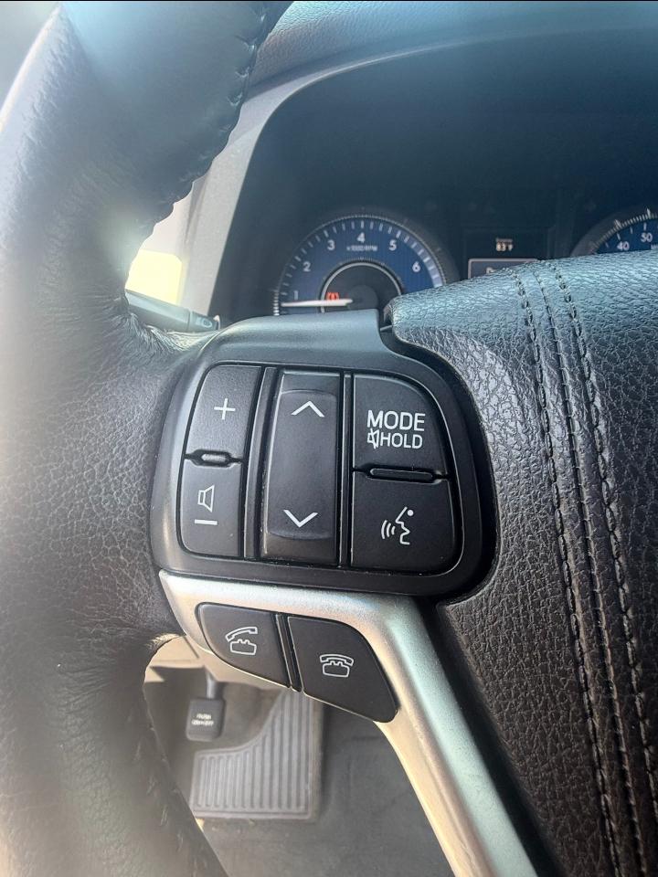 Toyota Sienna XLE 7-Passenger 2015