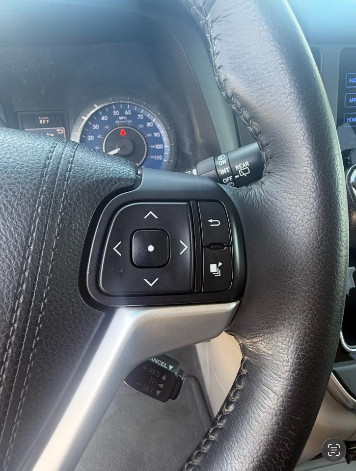 Toyota Sienna XLE 7-Passenger 2015