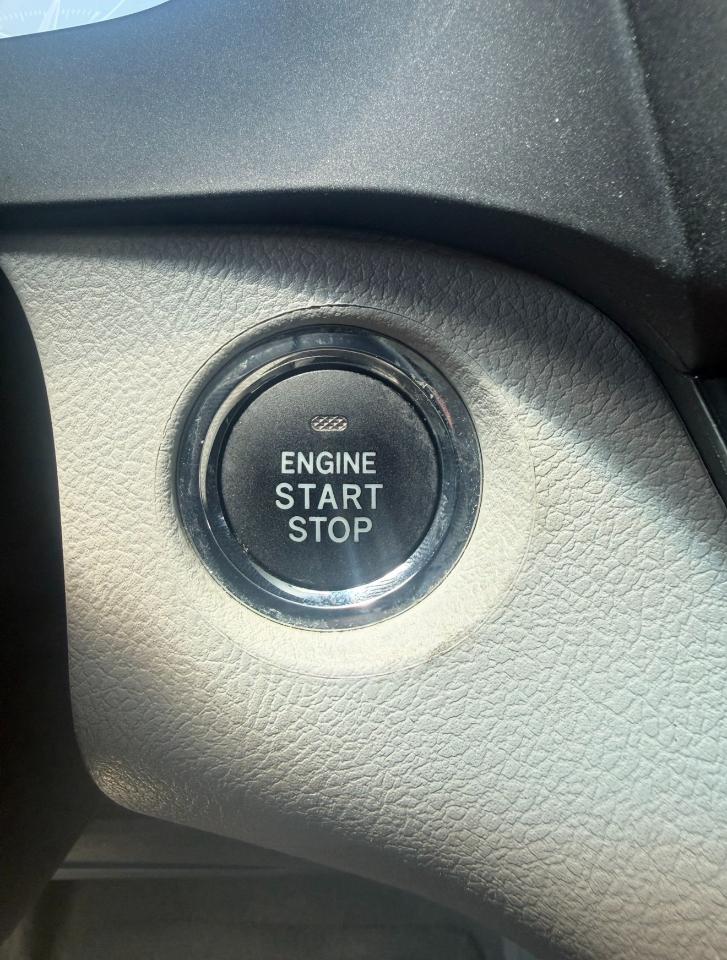 Toyota Sienna XLE 7-Passenger 2015