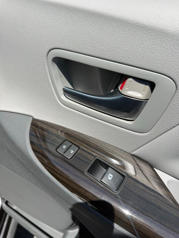 Toyota Sienna XLE 7-Passenger 2015