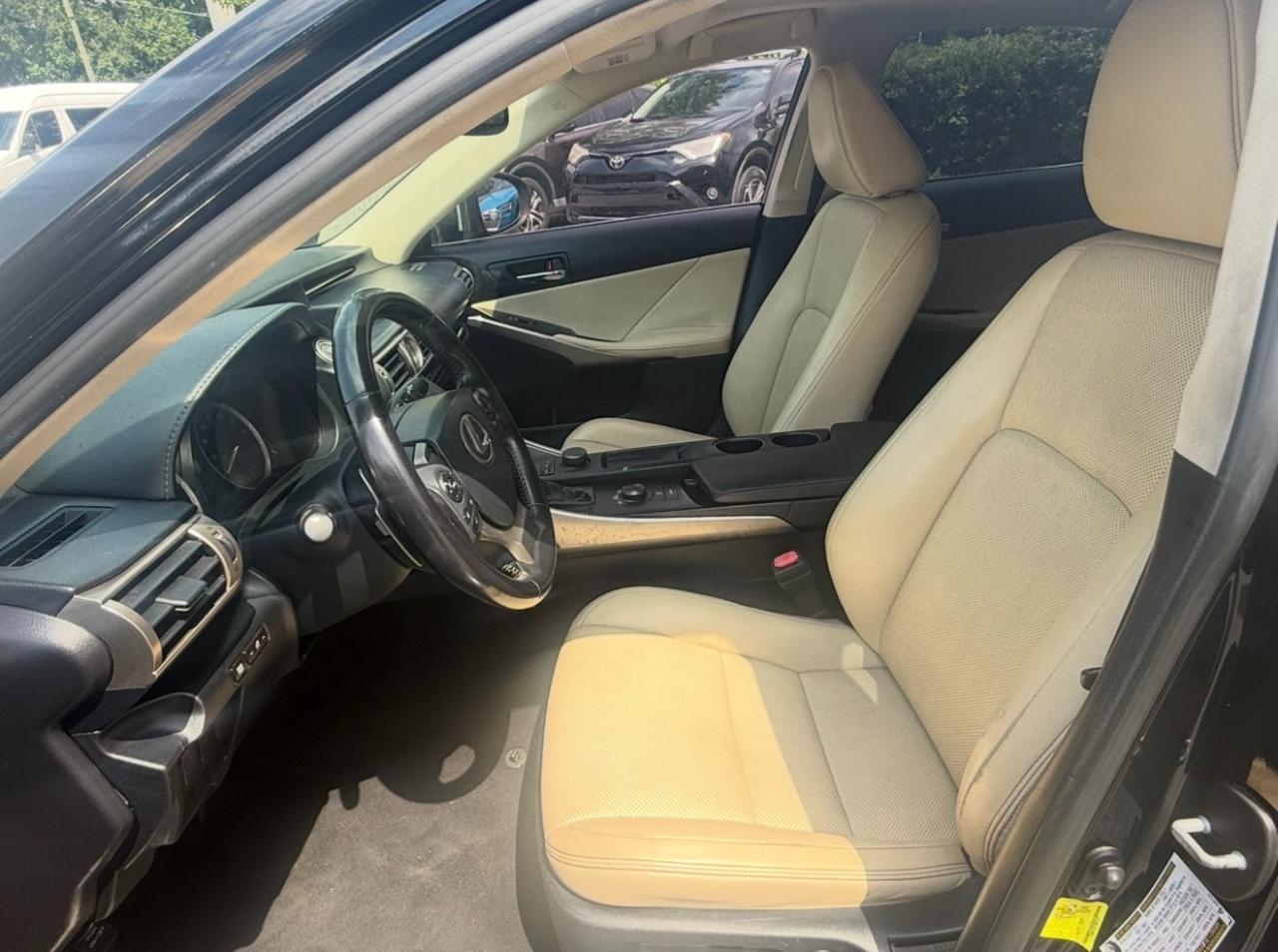 Lexus IS 250 4dr Sport Sdn RWD 2015