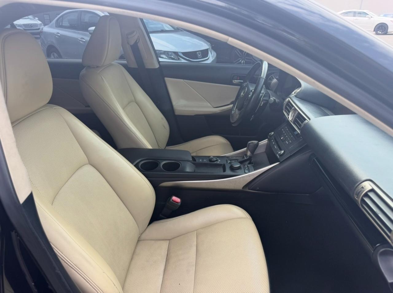 Lexus IS 250 4dr Sport Sdn RWD 2015