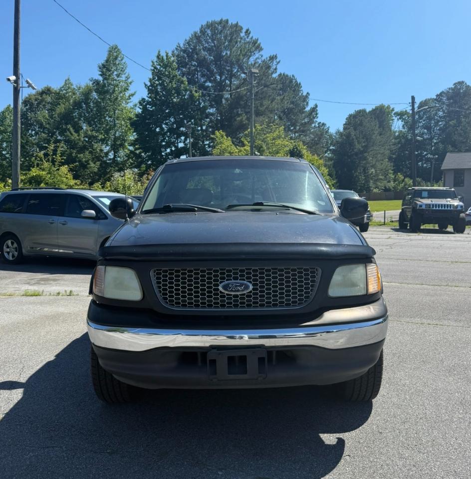 Ford F-150 Lariat 2002