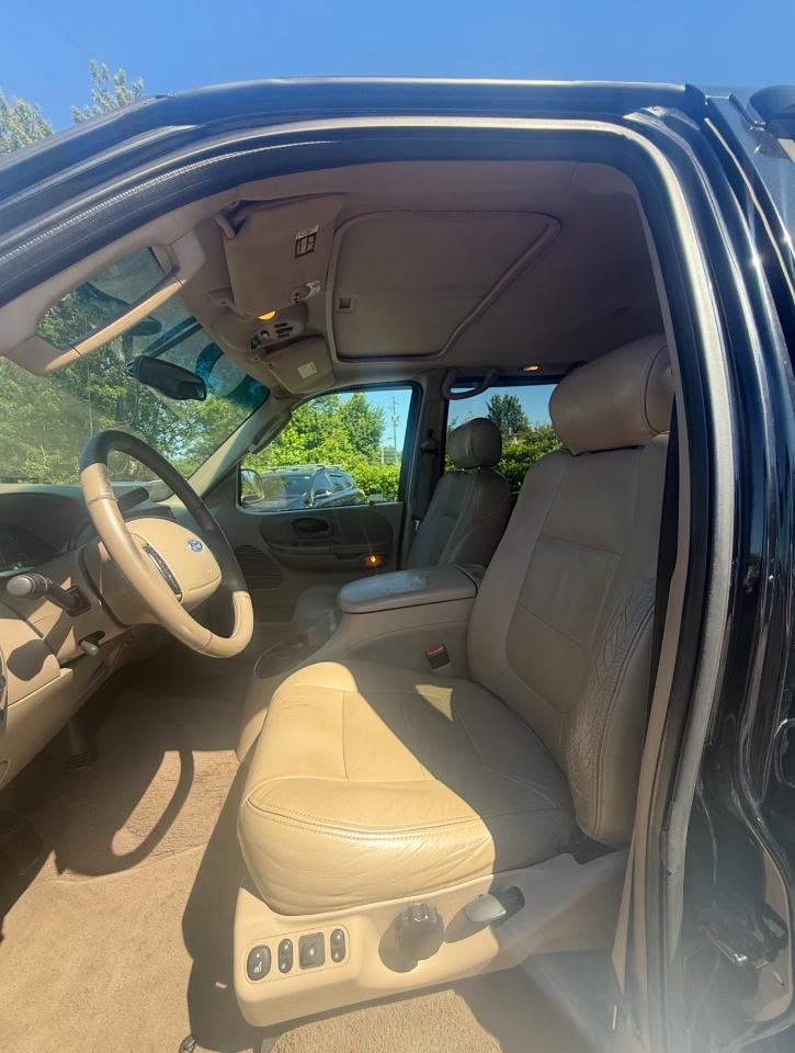 Ford F-150 Lariat 2002