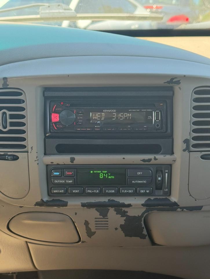 Ford F-150 Lariat 2002