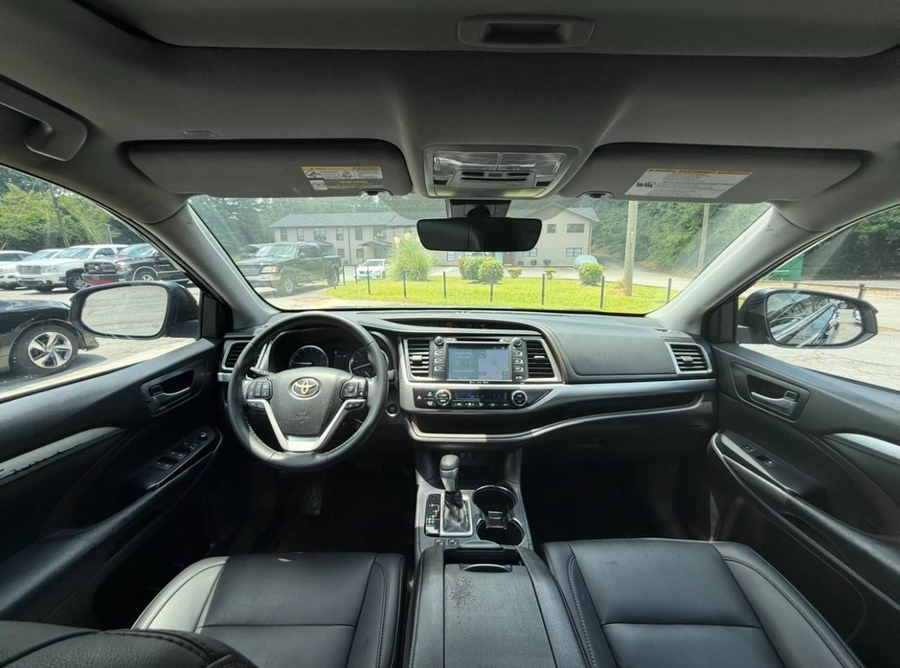 Toyota Highlander XLE V6 FWD (Natl) 2019