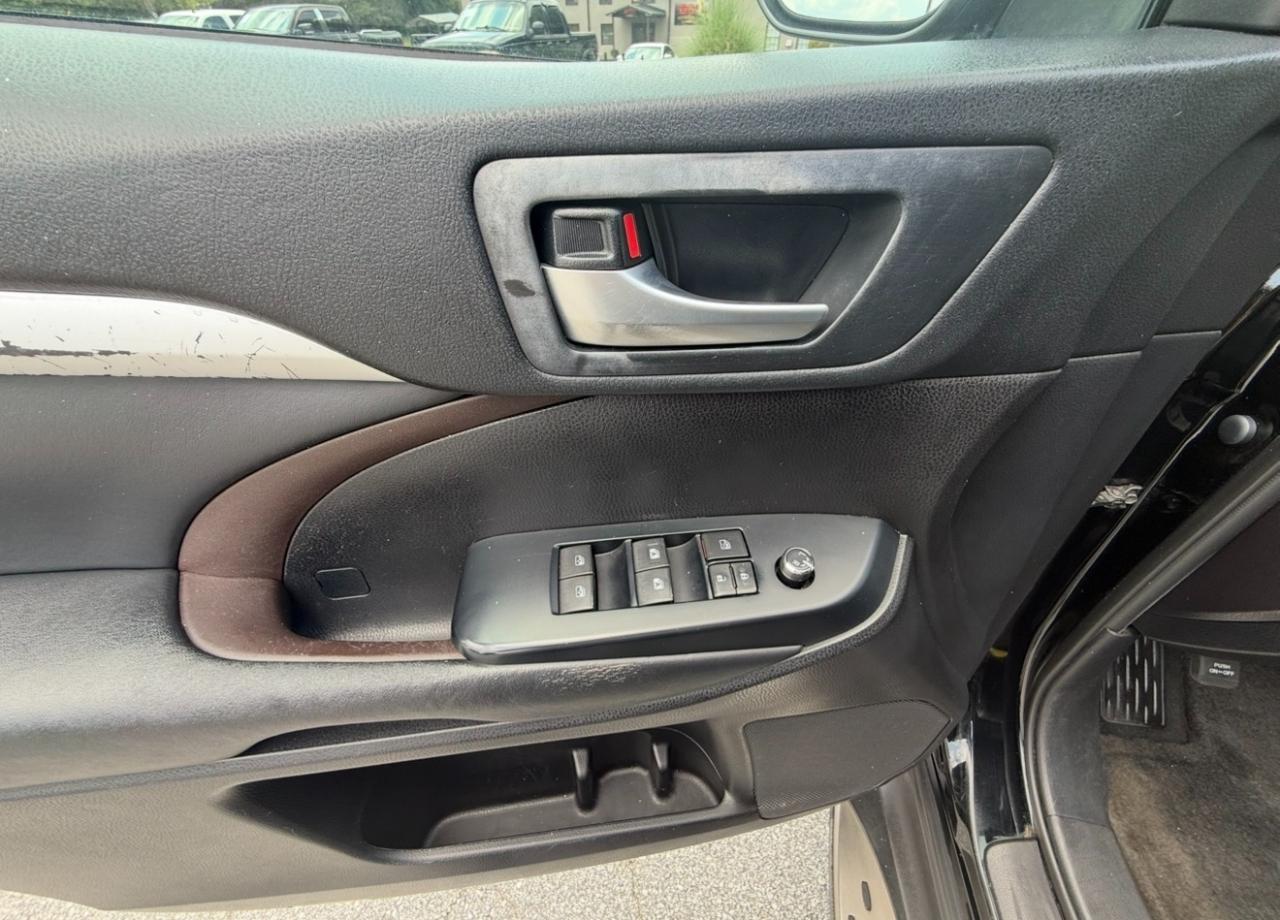Toyota Highlander XLE V6 FWD (Natl) 2019