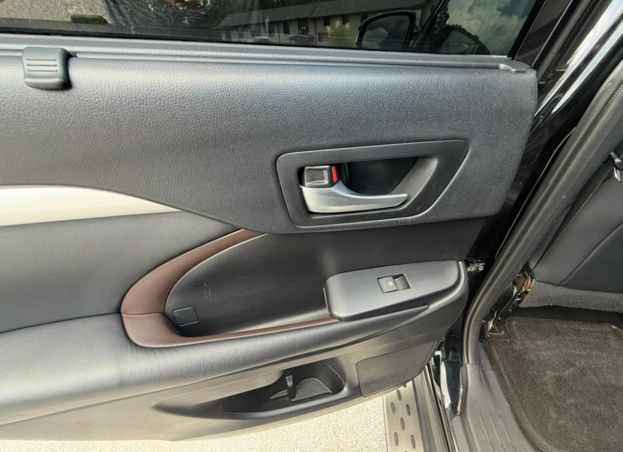 Toyota Highlander XLE V6 FWD (Natl) 2019