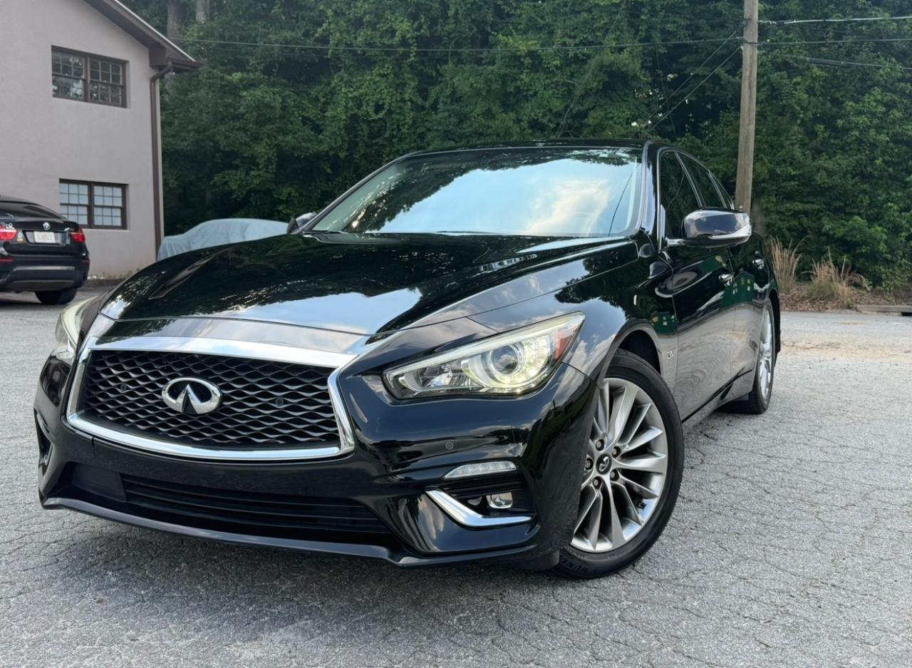 Infiniti Q50 3.0t LUXE RWD 2018