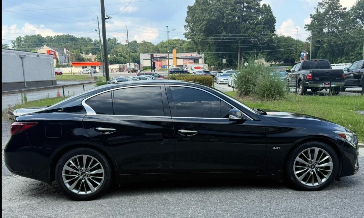 Infiniti Q50 3.0t LUXE RWD 2018