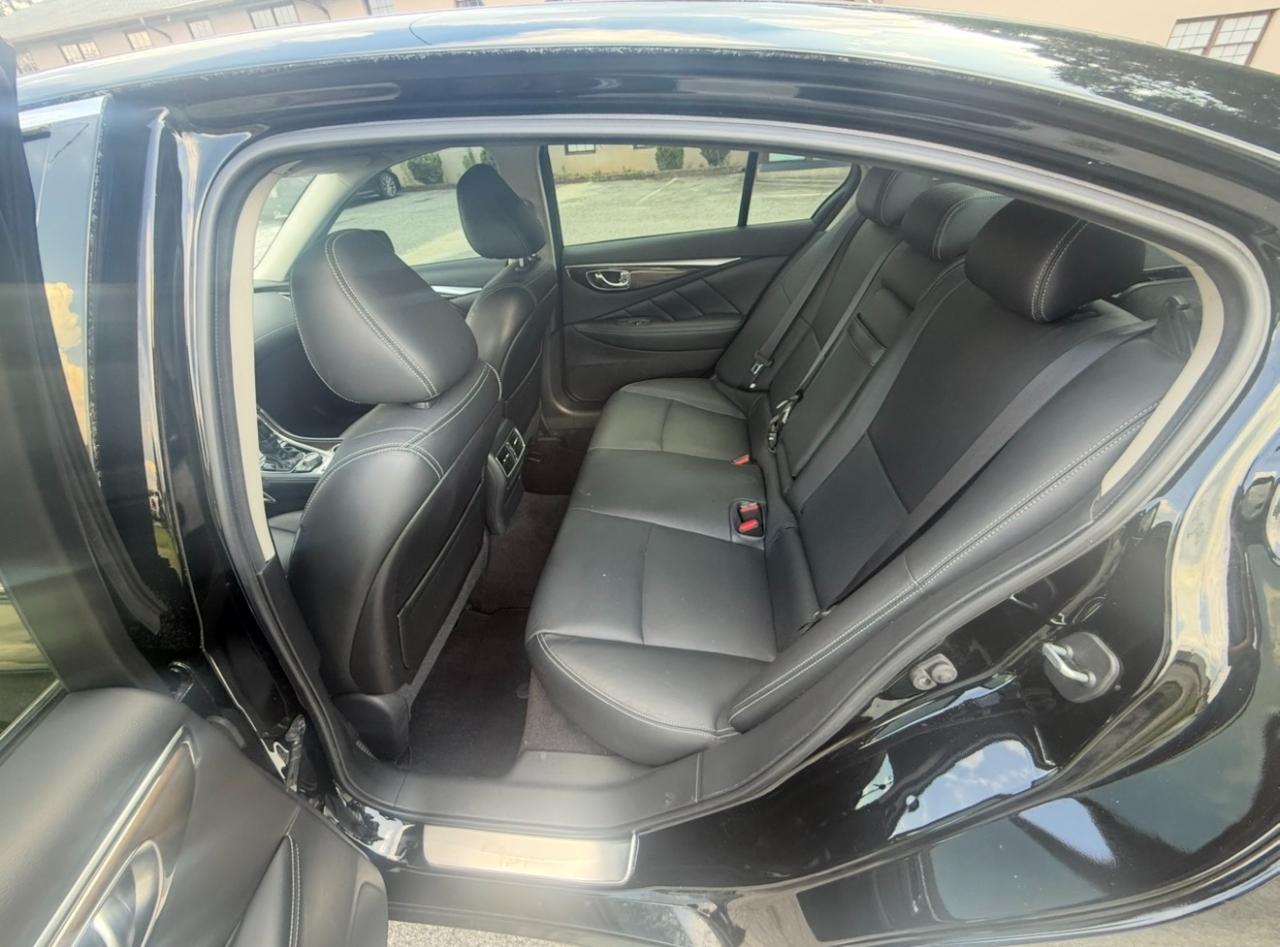Infiniti Q50 3.0t LUXE RWD 2018