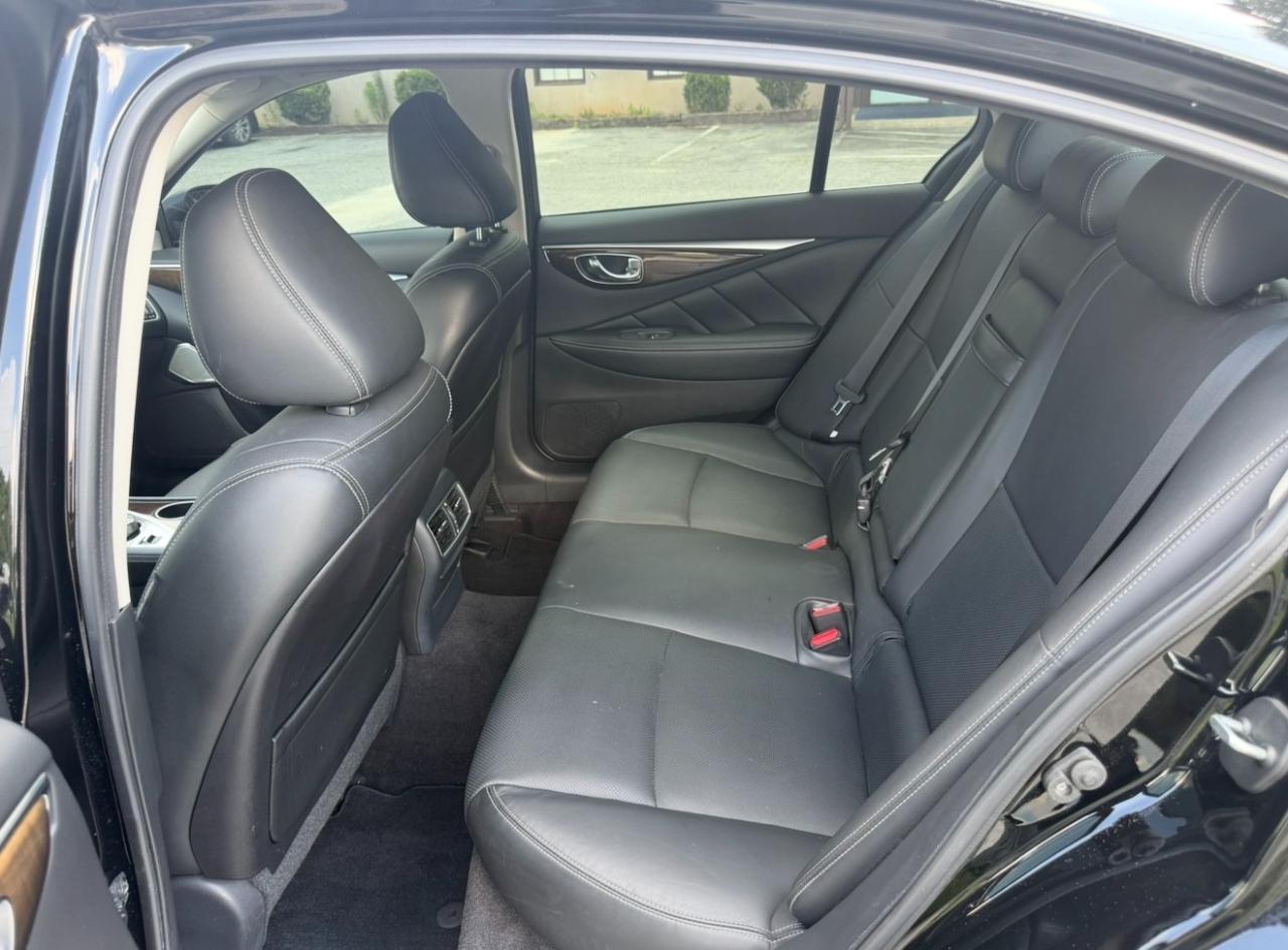 Infiniti Q50 3.0t LUXE RWD 2018