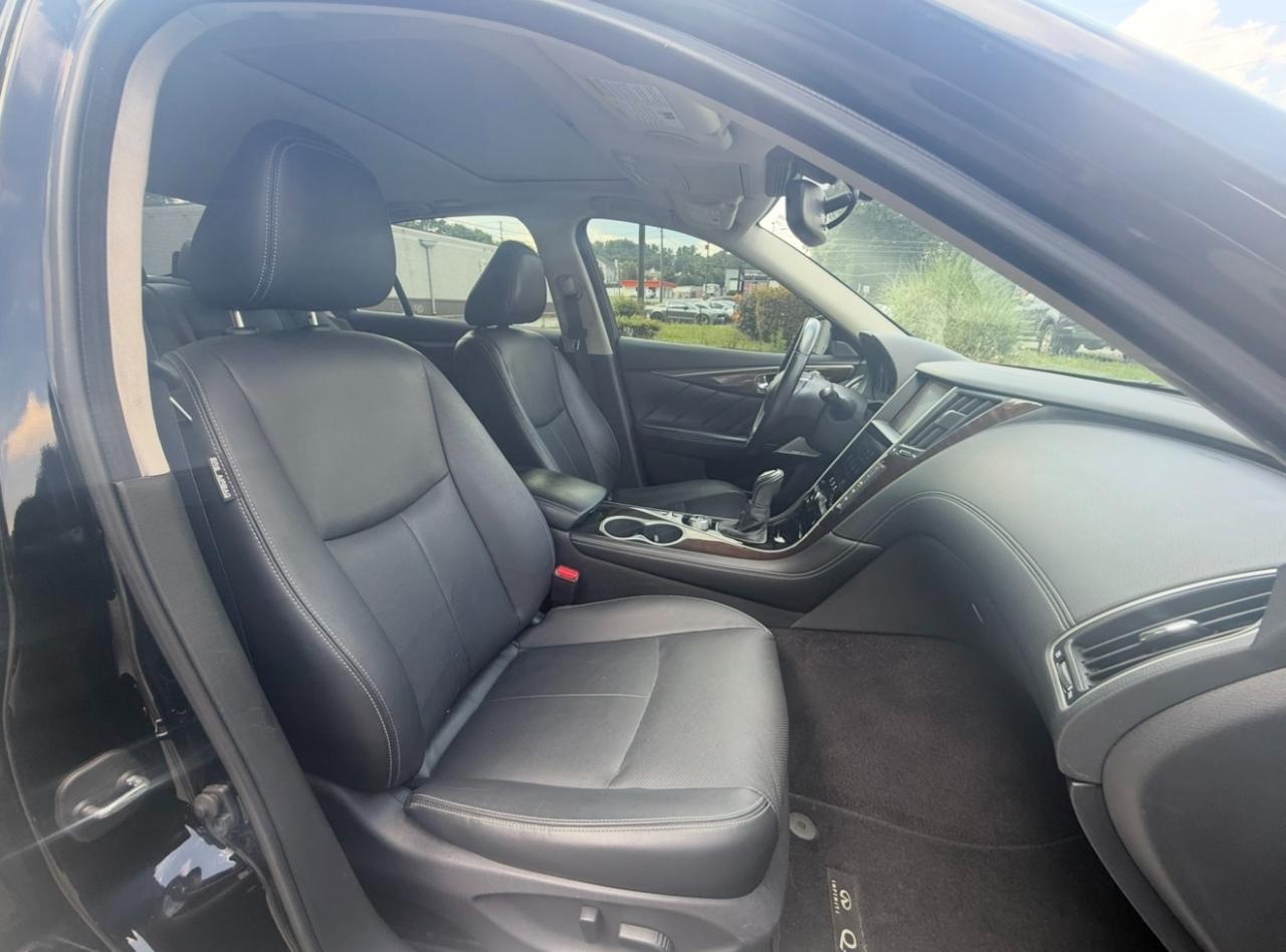 Infiniti Q50 3.0t LUXE RWD 2018