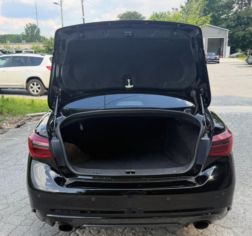 Infiniti Q50 3.0t LUXE RWD 2018