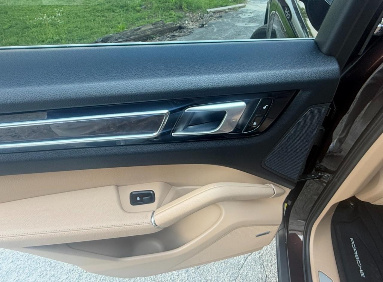 Porsche Cayenne AWD 2019