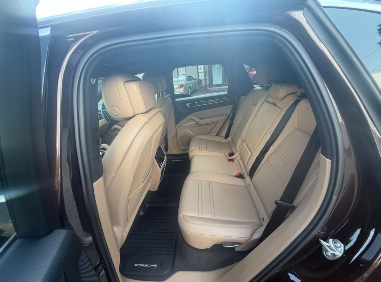 Porsche Cayenne AWD 2019