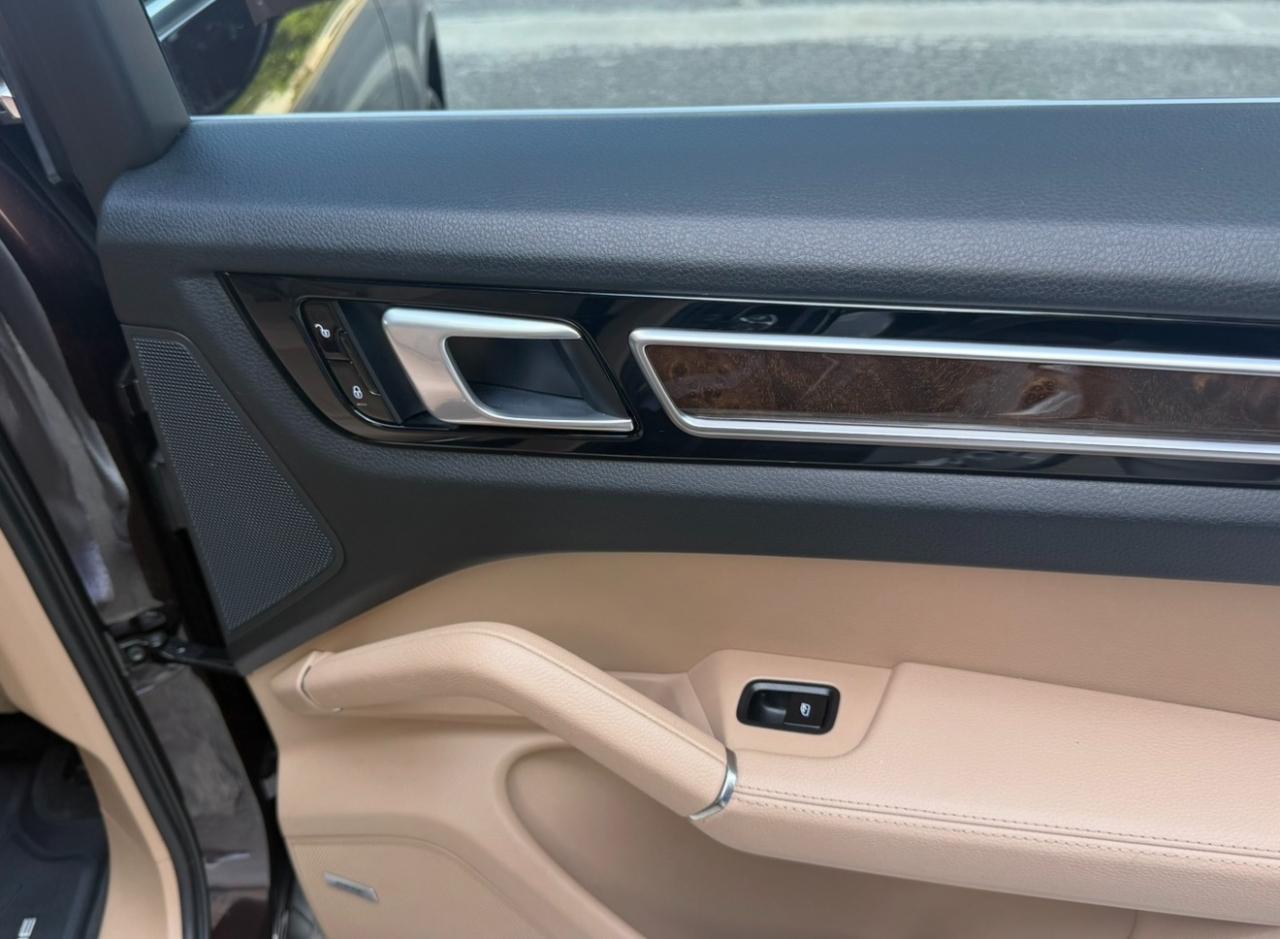 Porsche Cayenne AWD 2019