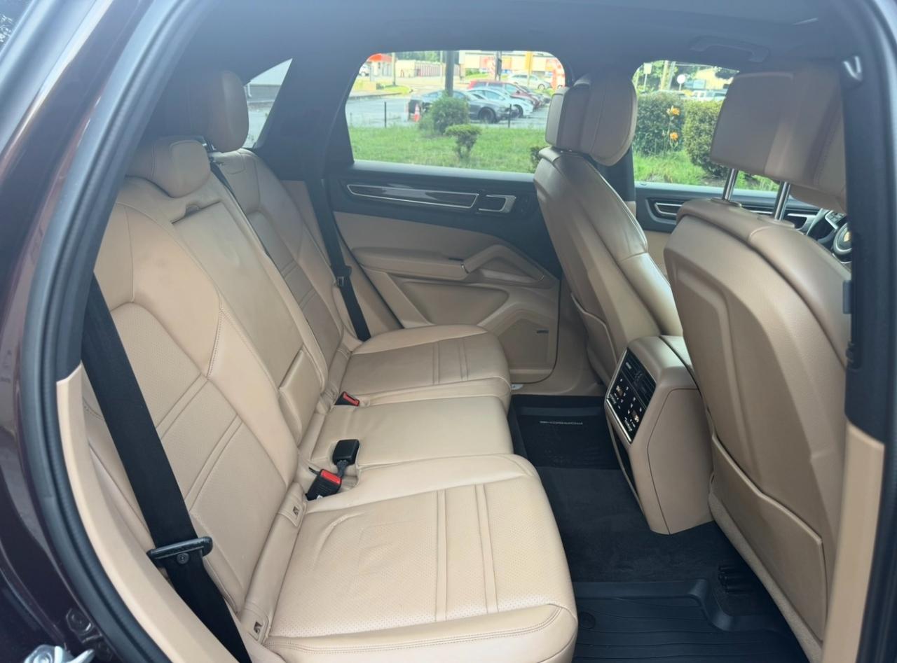 Porsche Cayenne AWD 2019