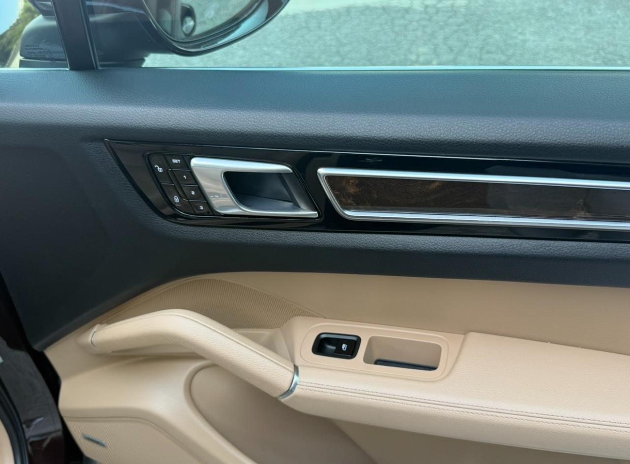 Porsche Cayenne AWD 2019