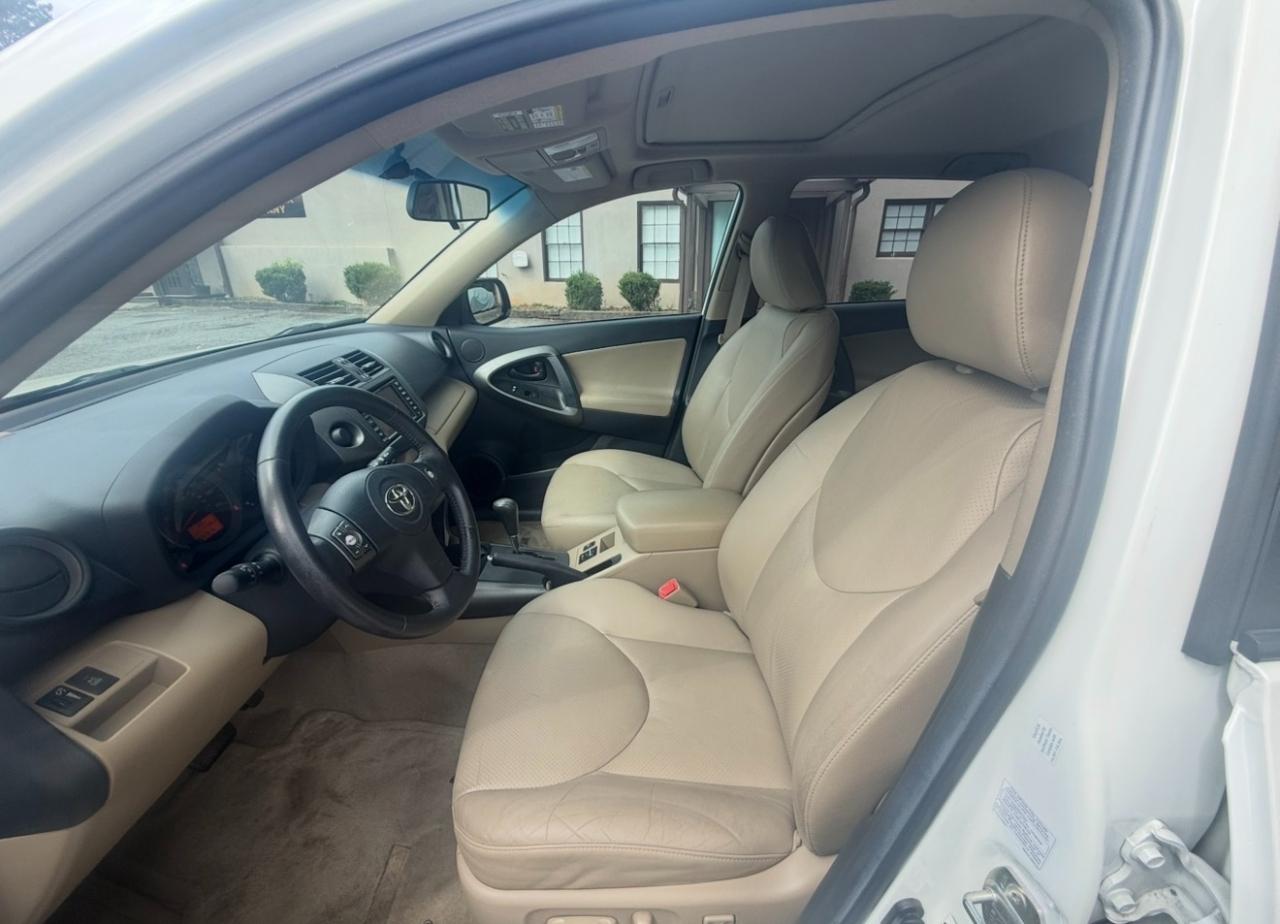 Toyota RAV4 FWD 4dr 4-cyl 4-Spd AT Ltd (Natl) 2010