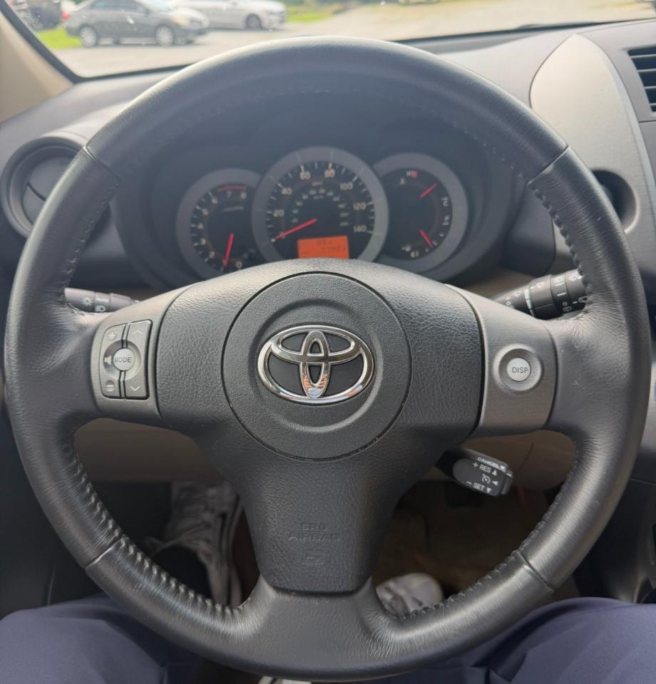Toyota RAV4 FWD 4dr 4-cyl 4-Spd AT Ltd (Natl) 2010