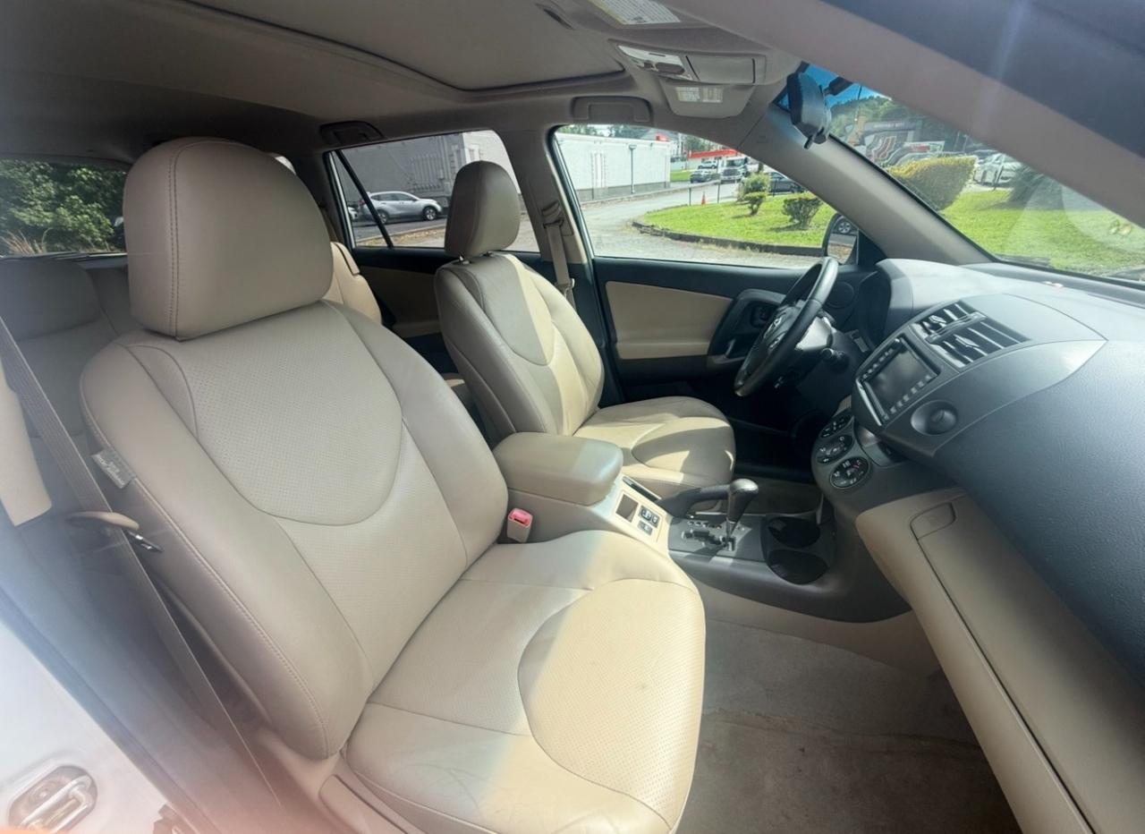 Toyota RAV4 FWD 4dr 4-cyl 4-Spd AT Ltd (Natl) 2010