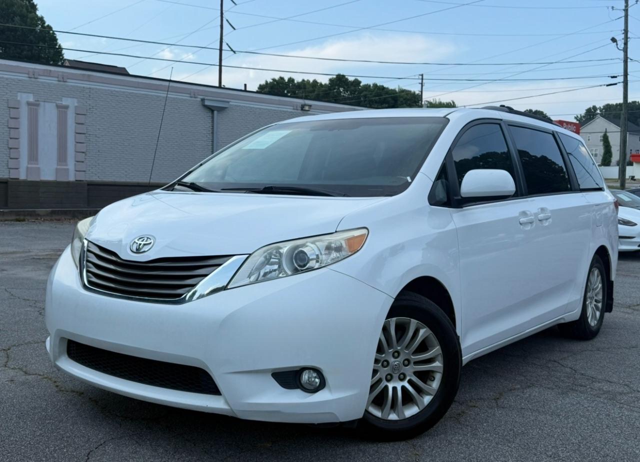 Toyota Sienna XLE Premium AWD 7-Passenger V6 2013