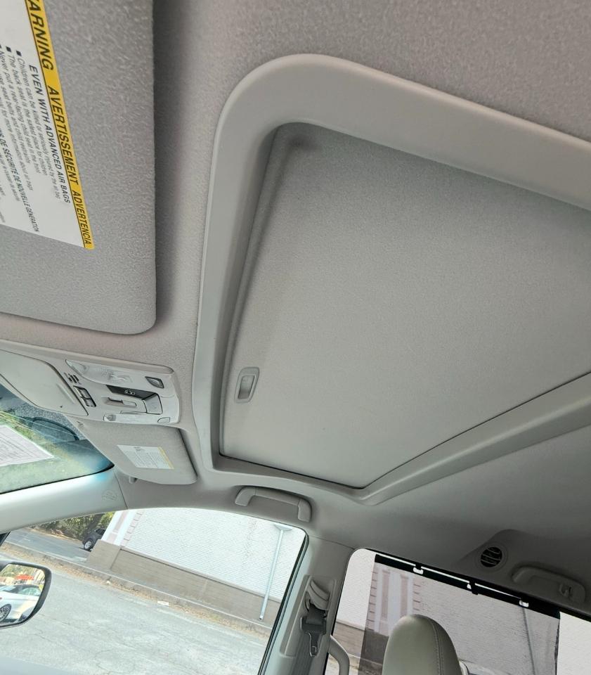 Toyota Sienna XLE Premium AWD 7-Passenger V6 2013