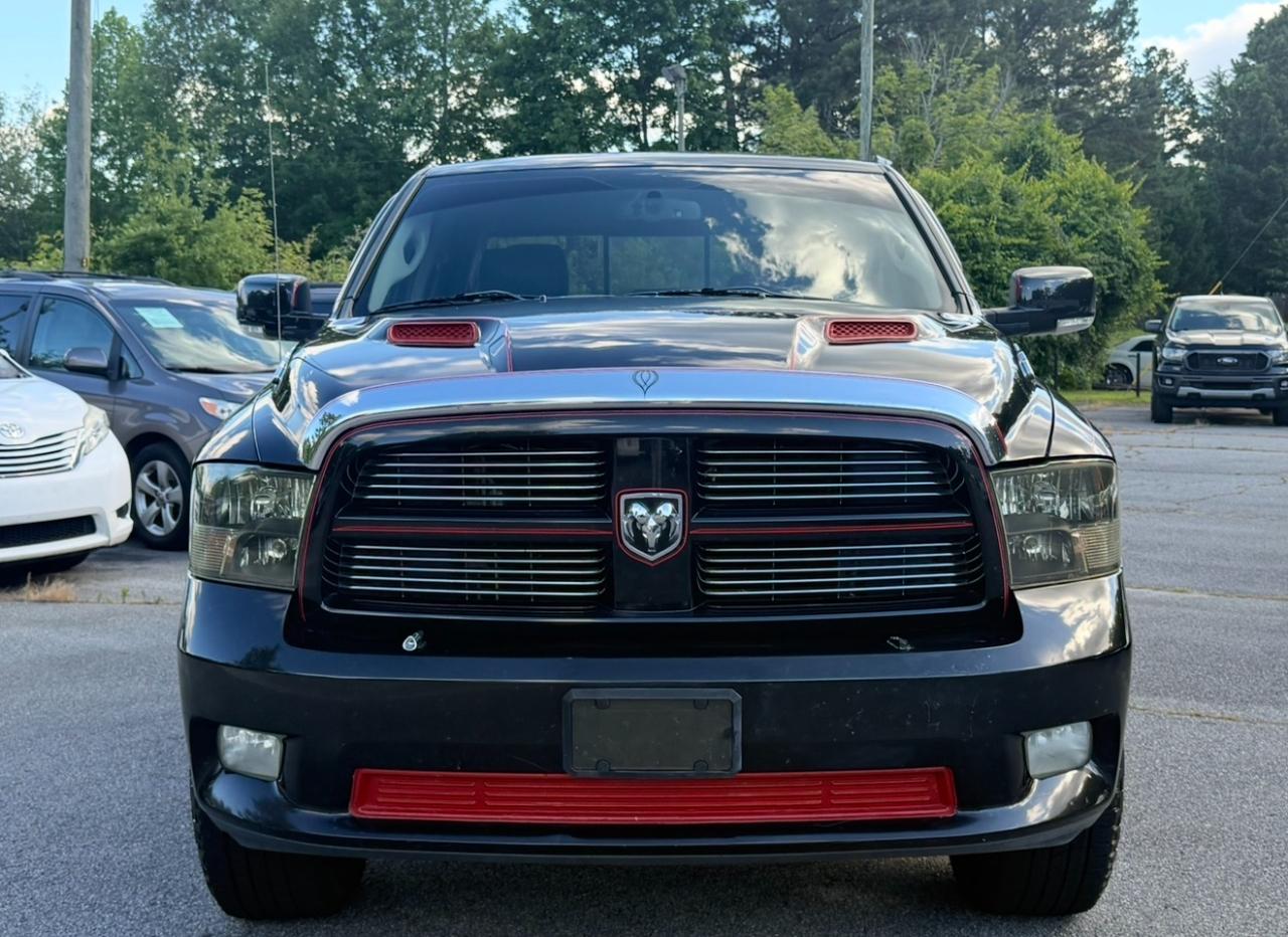 RAM 1500 4WD Crew Cab 140.5" Sport 2011