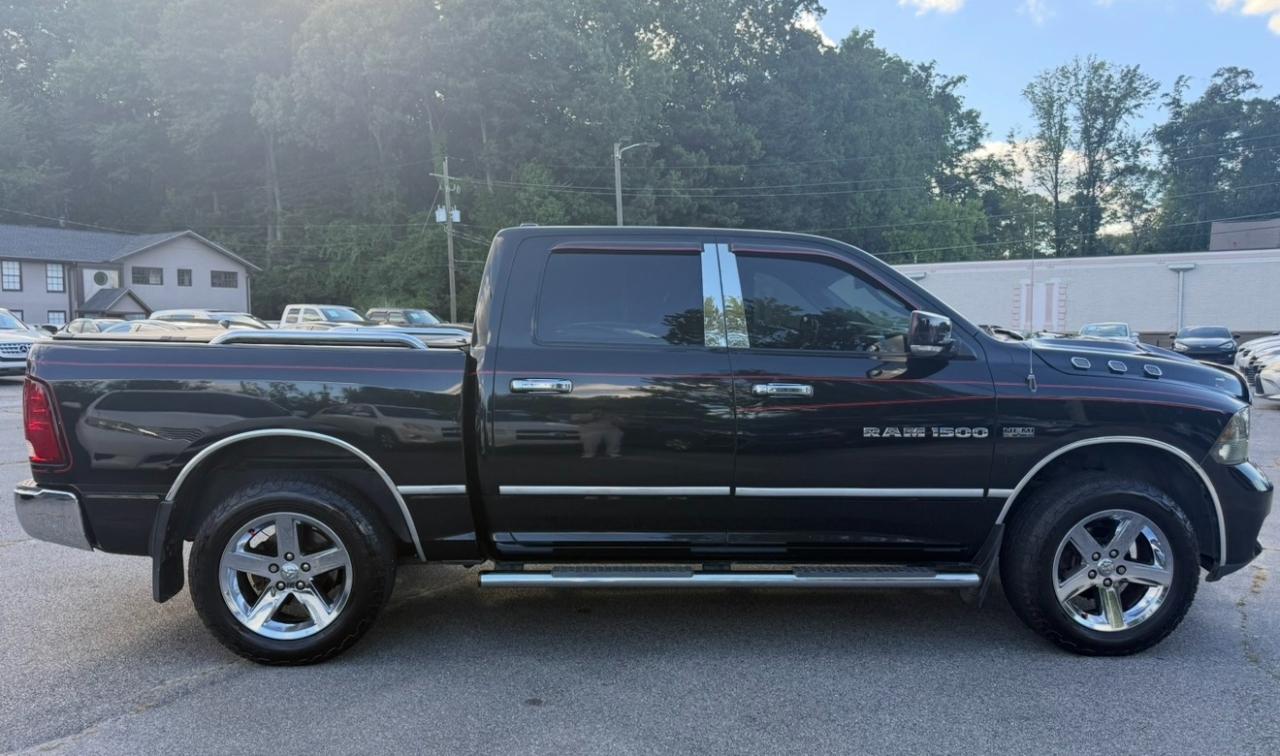 RAM 1500 4WD Crew Cab 140.5" Sport 2011