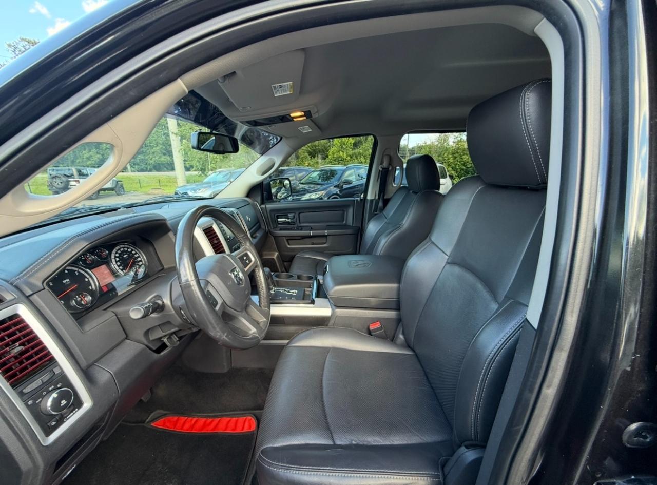 RAM 1500 4WD Crew Cab 140.5" Sport 2011