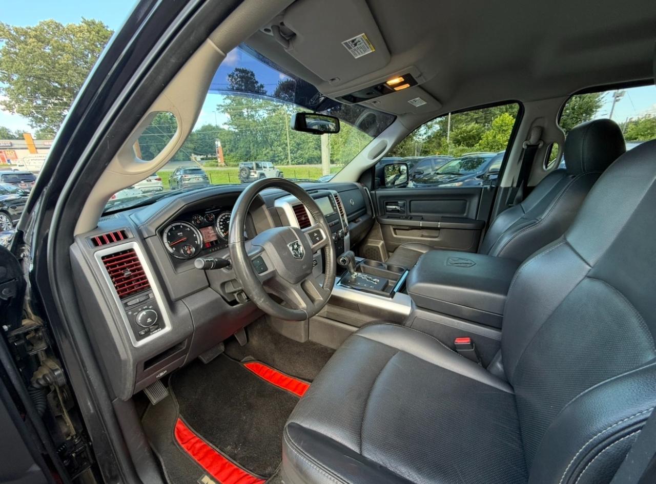 RAM 1500 4WD Crew Cab 140.5" Sport 2011