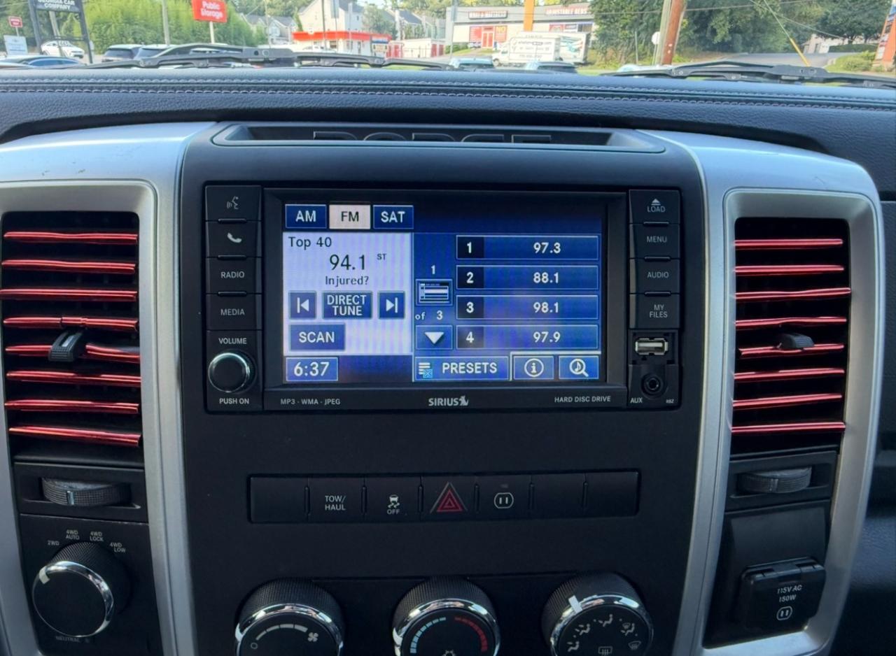 RAM 1500 4WD Crew Cab 140.5" Sport 2011
