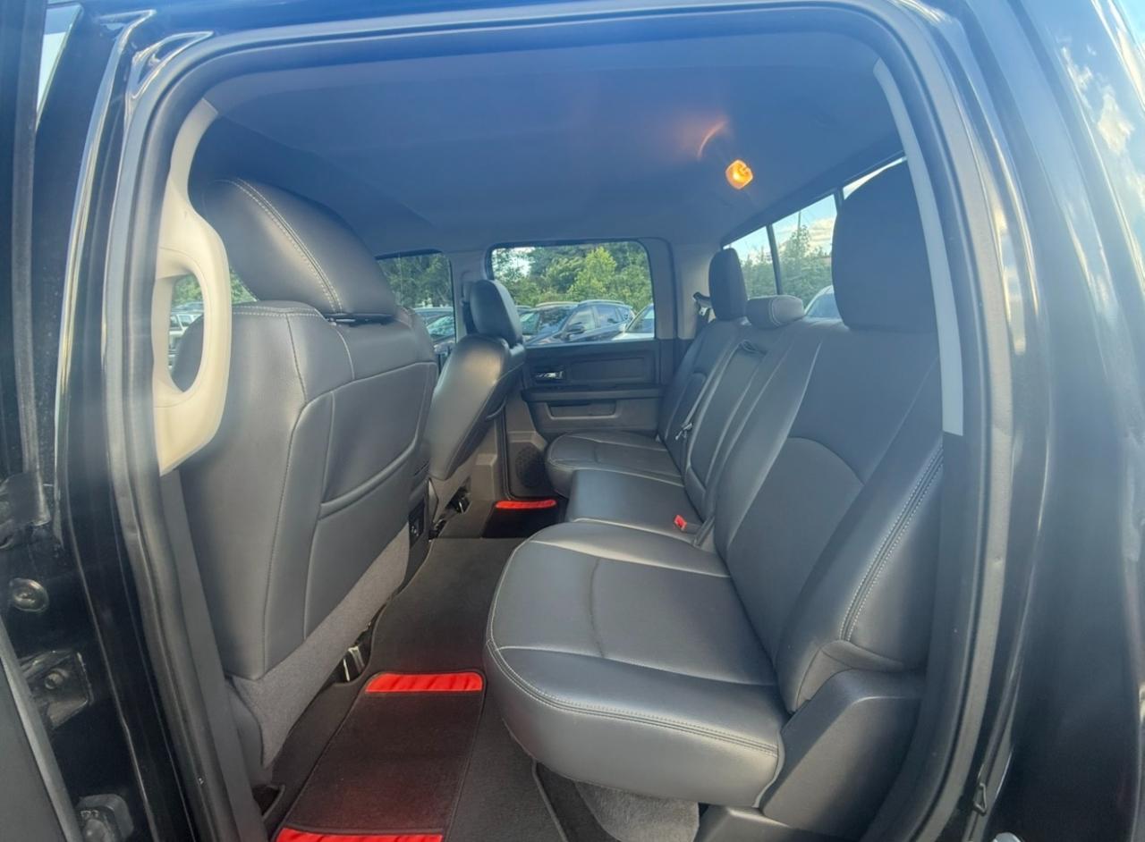 RAM 1500 4WD Crew Cab 140.5" Sport 2011