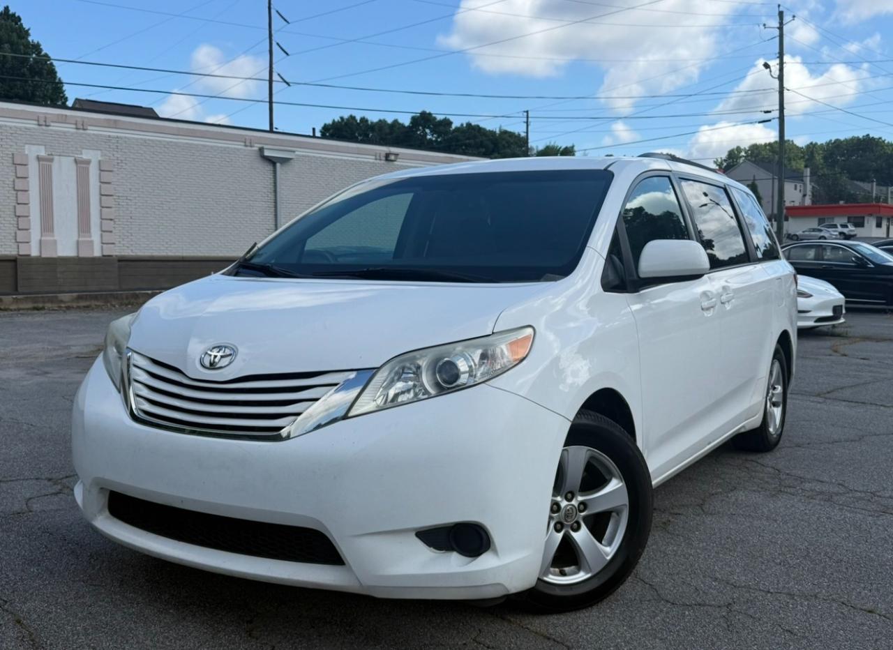 Toyota Sienna LE 8 Passenger 2015