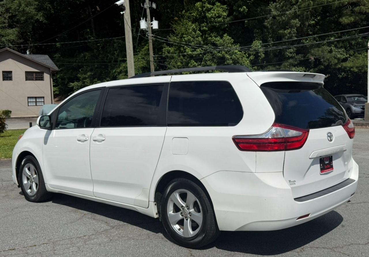 Toyota Sienna LE 8 Passenger 2015